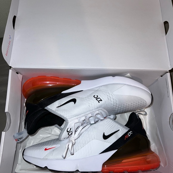 Air Max 270 - Picture 2 of 12